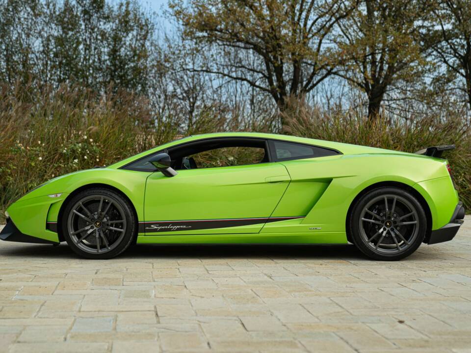 Image 12/50 of Lamborghini Gallardo LP 570-4 Superleggera (2011)