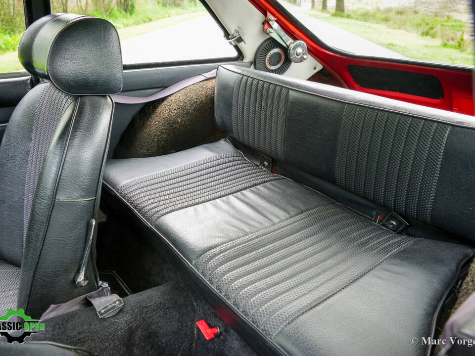 Image 8/46 de MG MGB GT V8 (1975)
