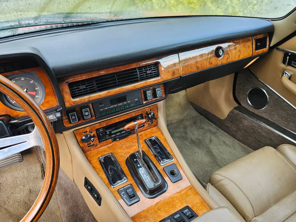 Image 9/10 of Jaguar XJ-S Convertible (1989)