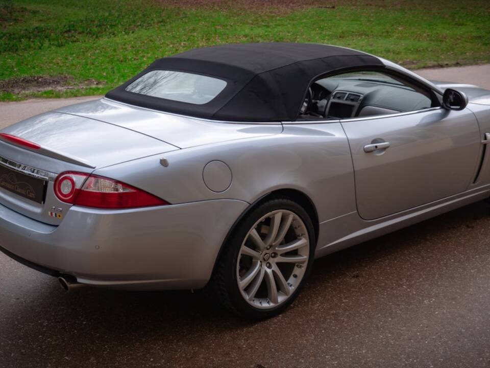 Image 10/31 of Jaguar XK 4.2 (2006)