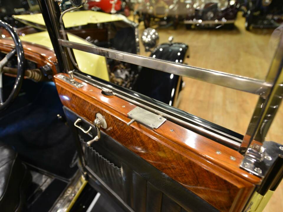 Bild 45/50 von Rolls-Royce 20 HP Doctors Coupe Convertible (1929)