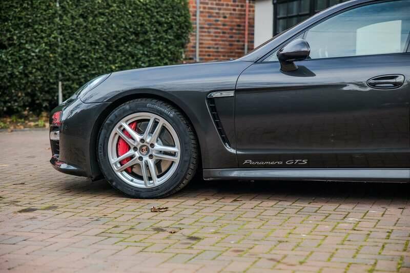 Immagine 17/50 di Porsche Panamera GTS (2012)