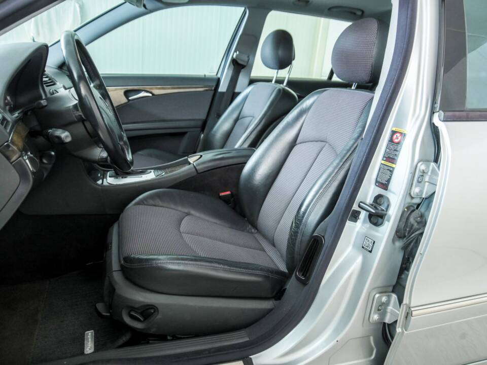 Bild 38/50 von Mercedes-Benz E 200 Kompressor T (2003)