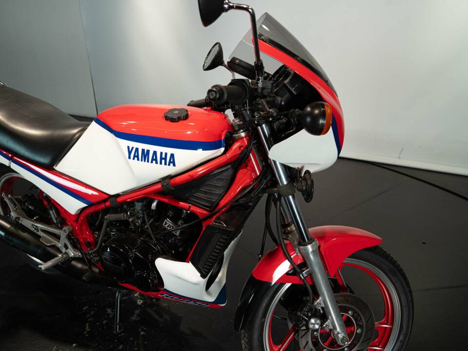 Image 11/43 de Yamaha DUMMY (1985)