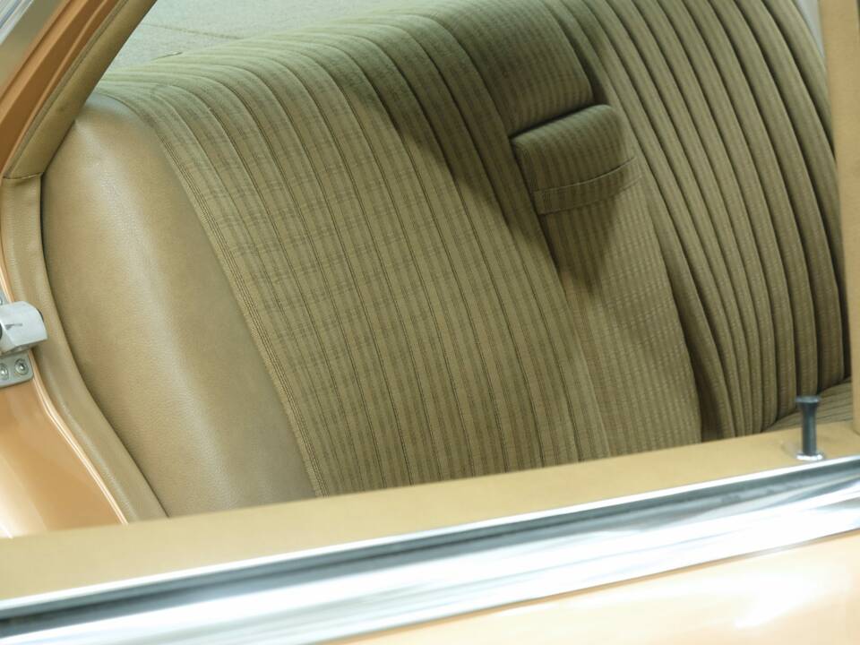 Image 39/50 de Mercedes-Benz 350 SE (1973)