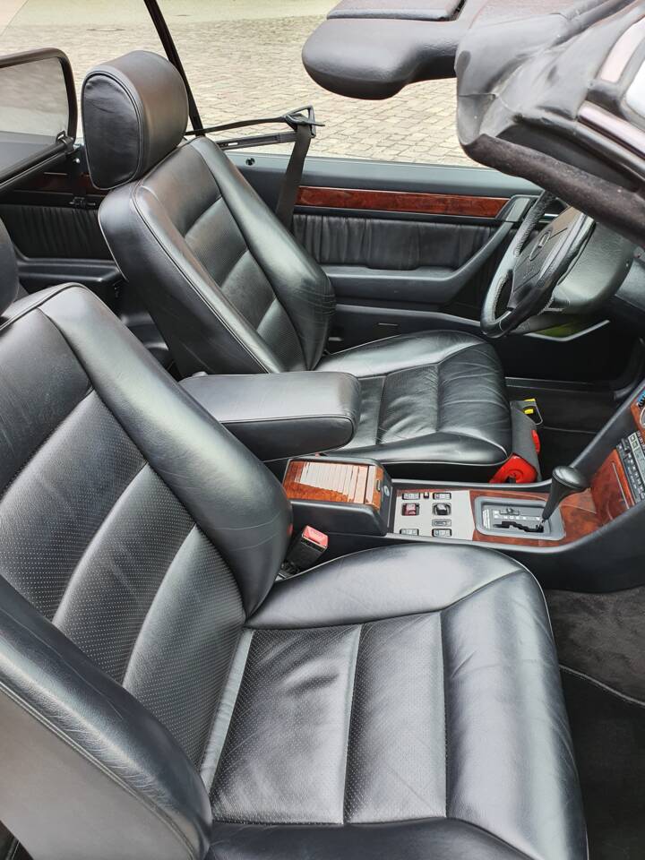 Imagen 76/94 de Mercedes-Benz 300 CE-24 3.4 AMG (1992)