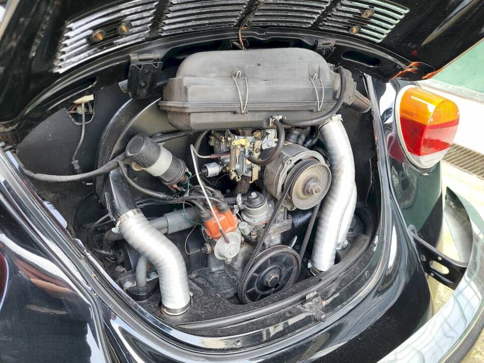 Immagine 46/47 di Volkswagen Käfer 1303 (1974)