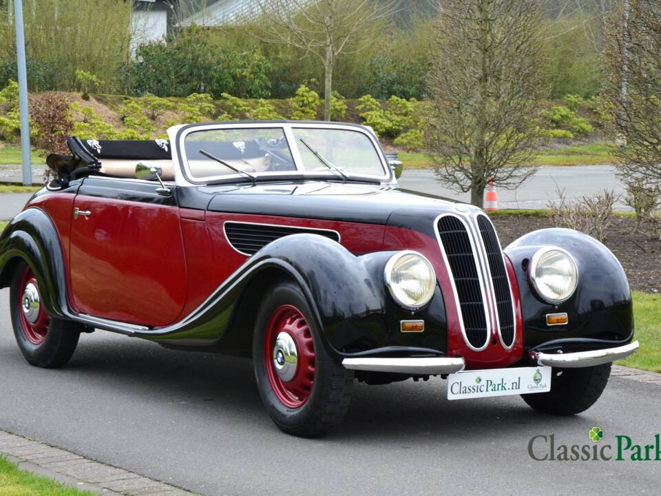 Bild 19/50 von BMW 327 (1949)
