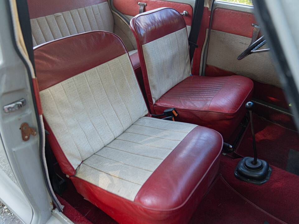 Image 28/50 of Morris Minor 1000 (1958)