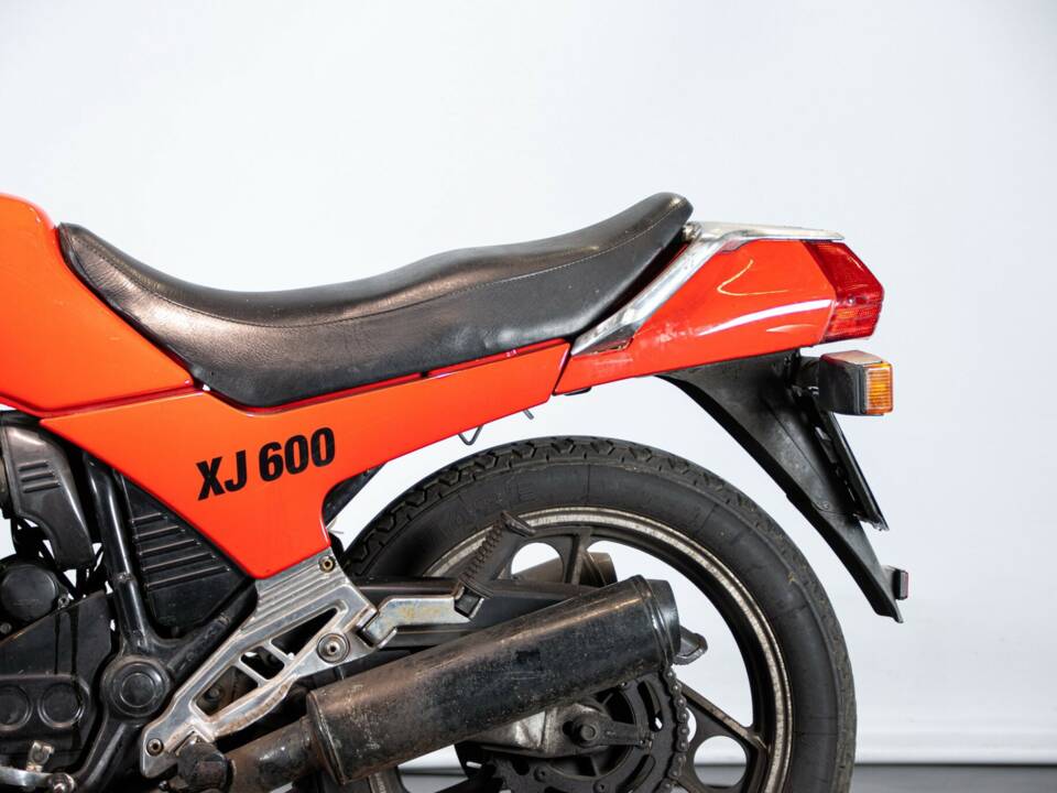 Image 16/50 of Yamaha XJ 600 (1984)