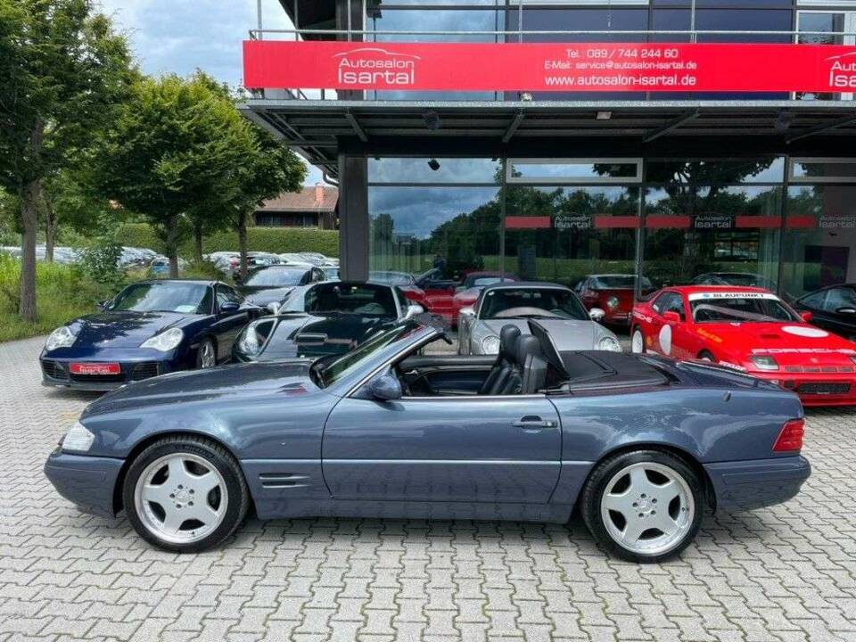 Immagine 12/20 di Mercedes-Benz SL 500 (2000)