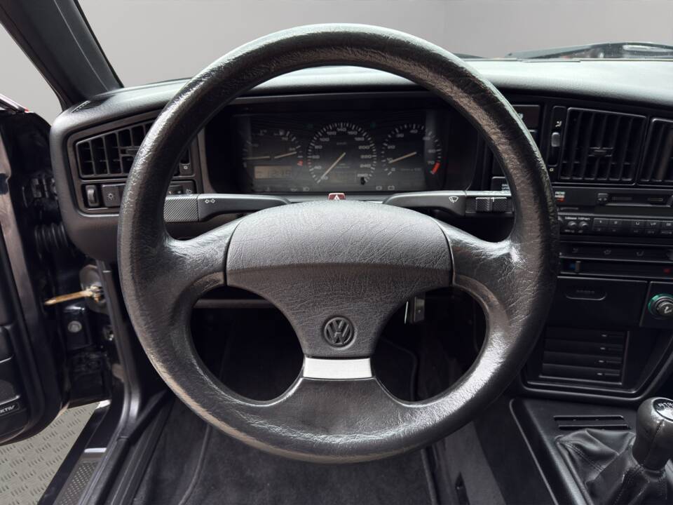 Bild 9/40 von Volkswagen Corrado 2.0 16V (1991)