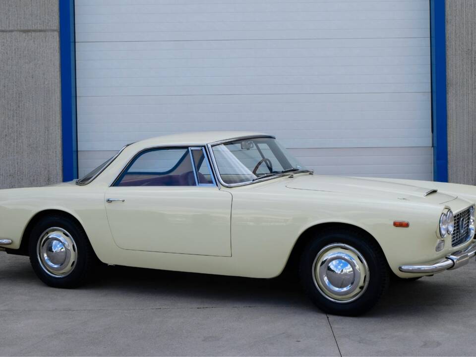 Imagen 8/40 de Lancia Flaminia GT Touring (1961)