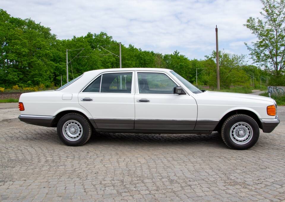 Bild 6/21 von Mercedes-Benz 280 SE (1985)