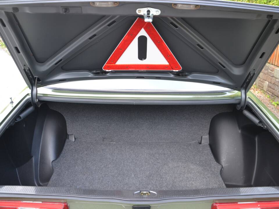 Bild 6/11 von Mercedes-Benz 230 CE (1983)