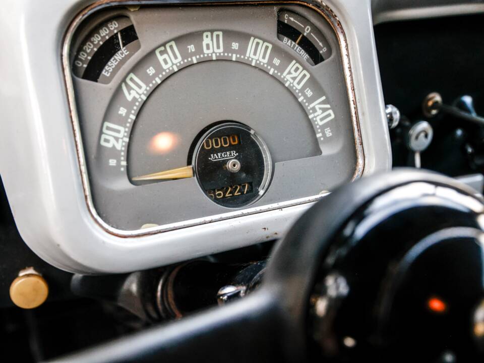 Immagine 22/37 di Citroën Traction Avant 11 BL (1955)