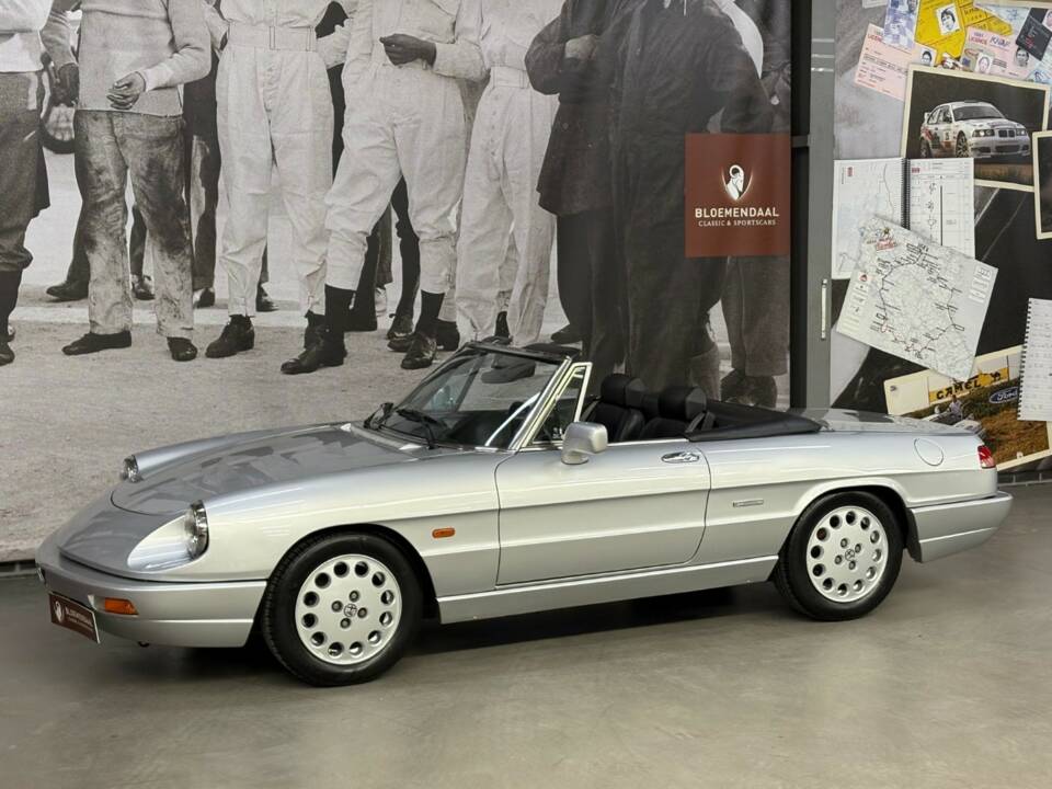 Bild 6/33 von Alfa Romeo 2.0 Spider (1993)
