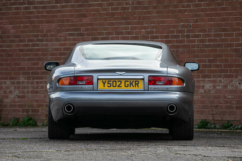 Afbeelding 6/44 van Aston Martin DB 7 Vantage (2001)