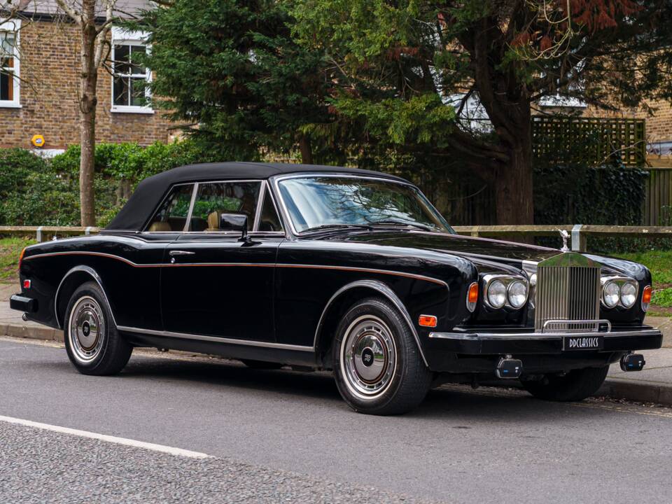 Image 7/29 of Rolls-Royce Corniche IV (1993)