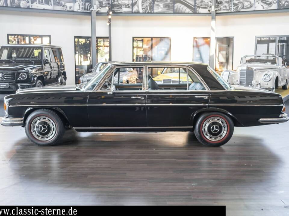 Image 2/15 of Mercedes-Benz 300 SEL 6.3 (1972)