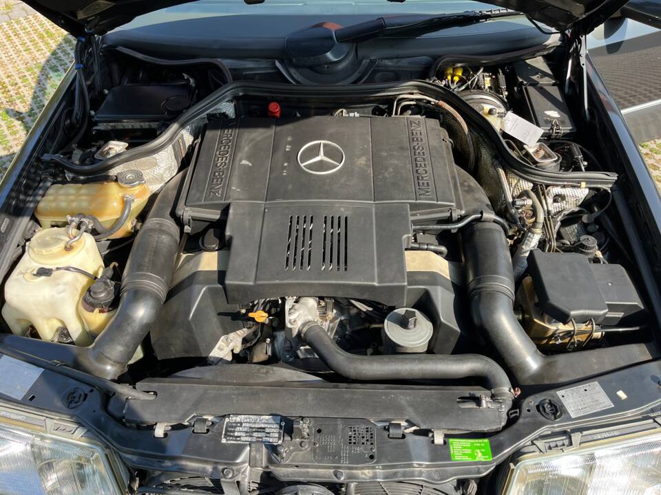 Imagen 2/20 de Mercedes-Benz 500 E (1992)