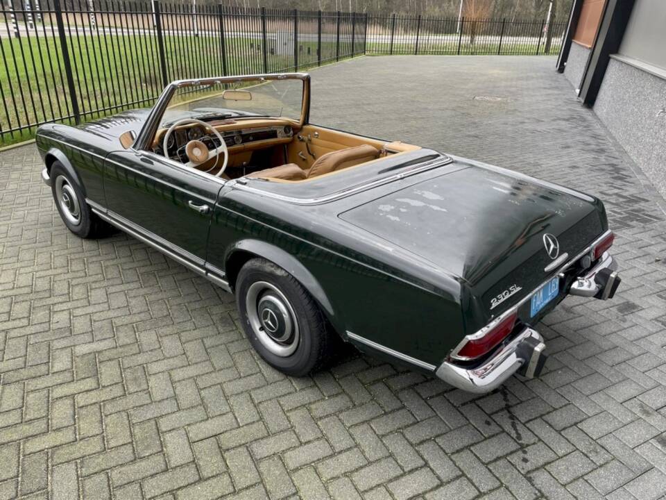 Image 8/36 of Mercedes-Benz 230 SL (1966)