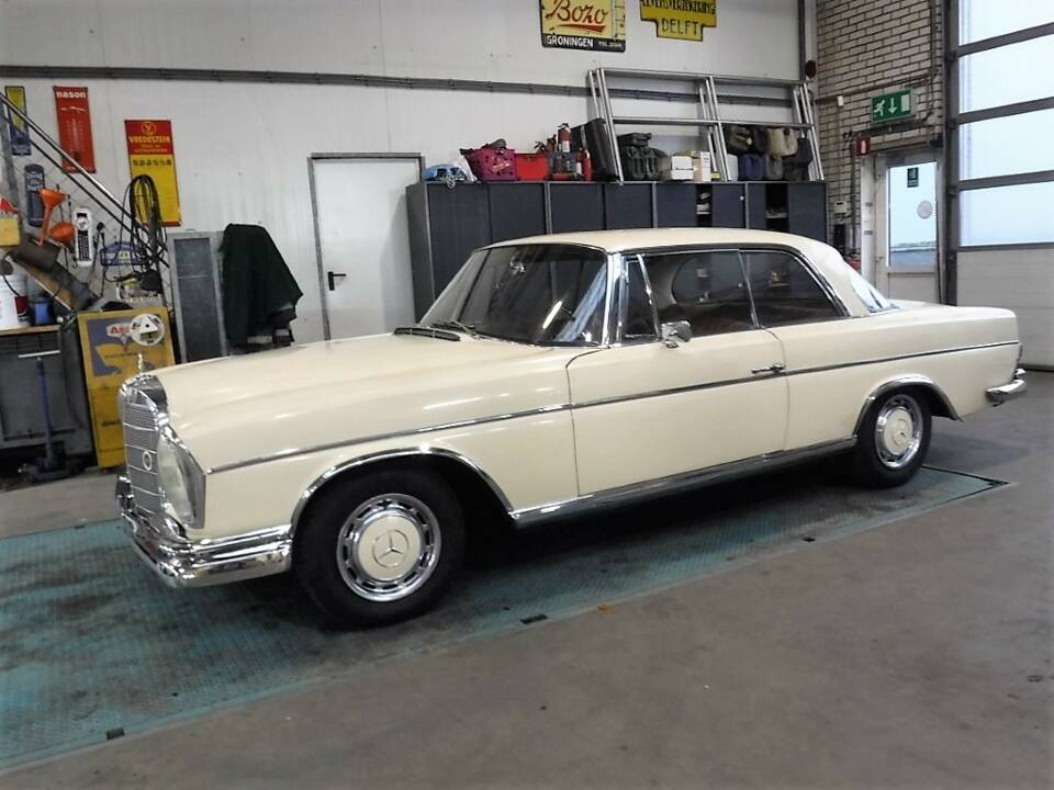 Bild 13/50 von Mercedes-Benz 300 SE (1967)