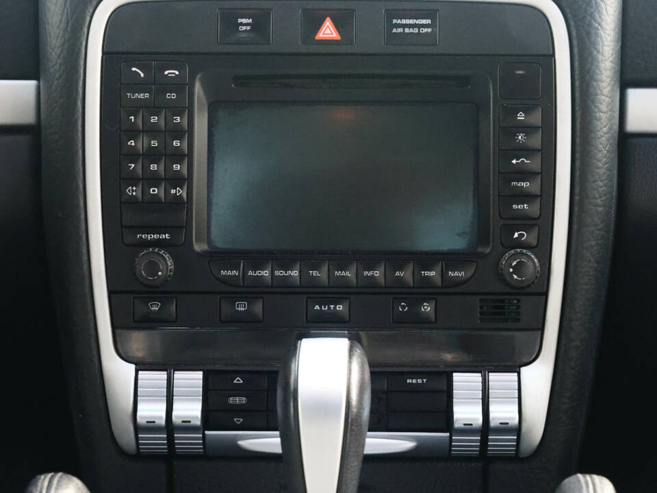 Bild 33/41 von Porsche Cayenne GTS (2007)