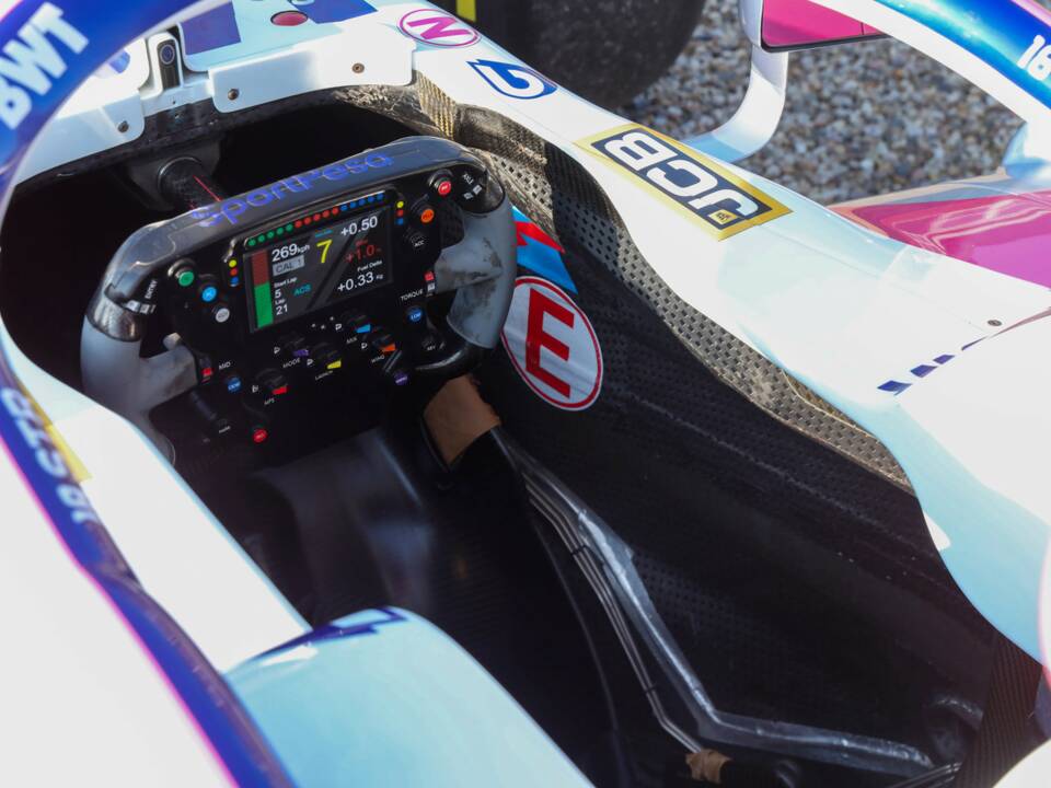 Image 11/48 of Force India VJM10 (2017)