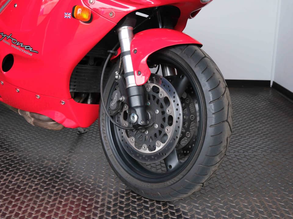 Image 52/66 of Triumph Daytona T595 (1998)