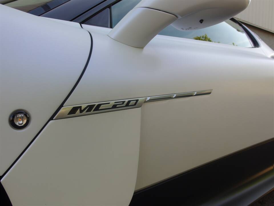 Imagen 33/100 de Maserati MC20 (2022)