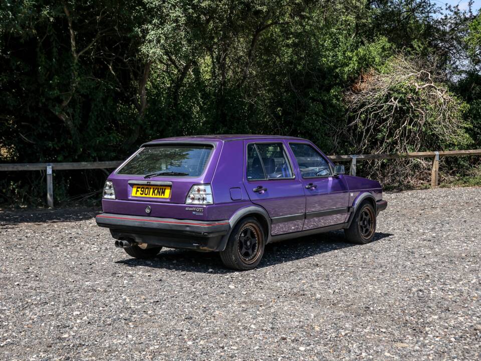 Image 23/26 de Volkswagen Golf Mk II GTi 16V 1.8 (1988)