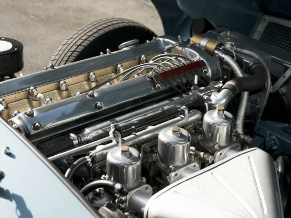 Image 16/50 of Jaguar E-Type 3.8 Flat Floor (1961)