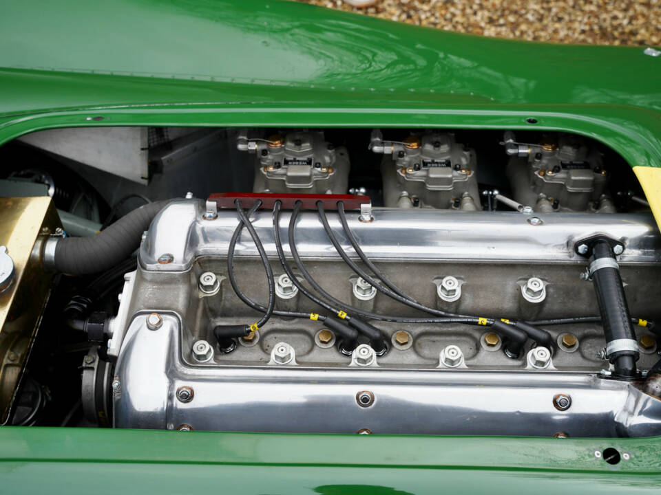 Image 4/50 of Lister Knobbly (1959)