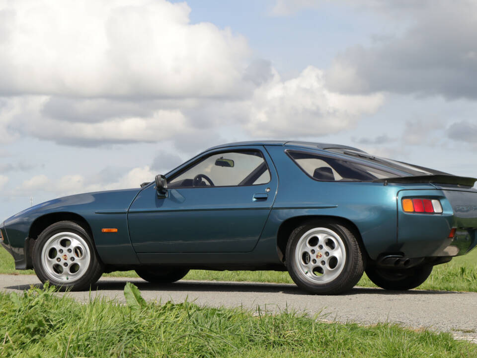 Bild 6/48 von Porsche 928 (1978)