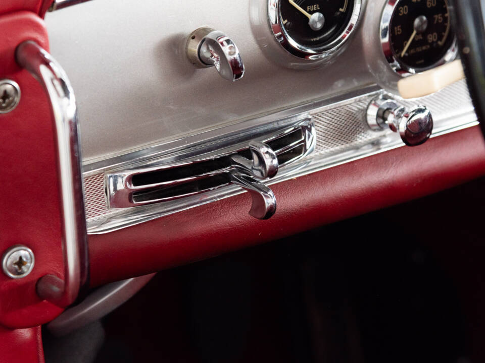 Image 38/48 de Mercedes-Benz 300 SL &quot;Papillon&quot; (1956)