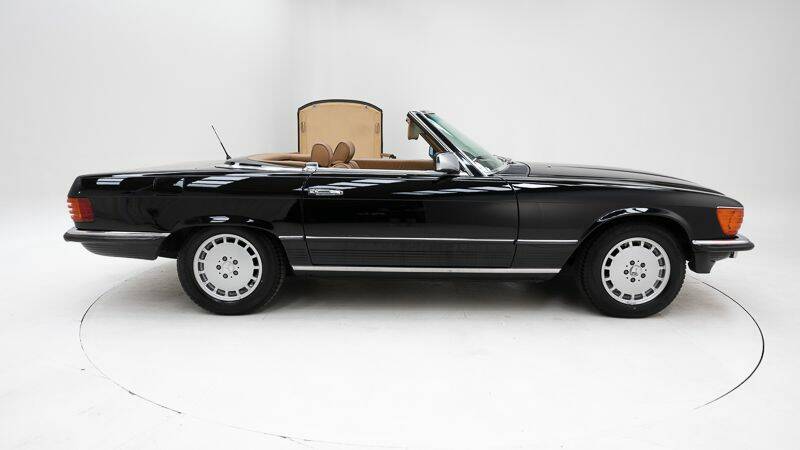 Image 9/15 of Mercedes-Benz 380 SL (1985)