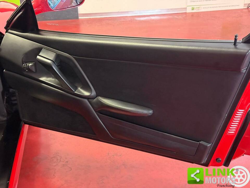 Image 22/34 of Ferrari F 355 F1 GTS (1996)