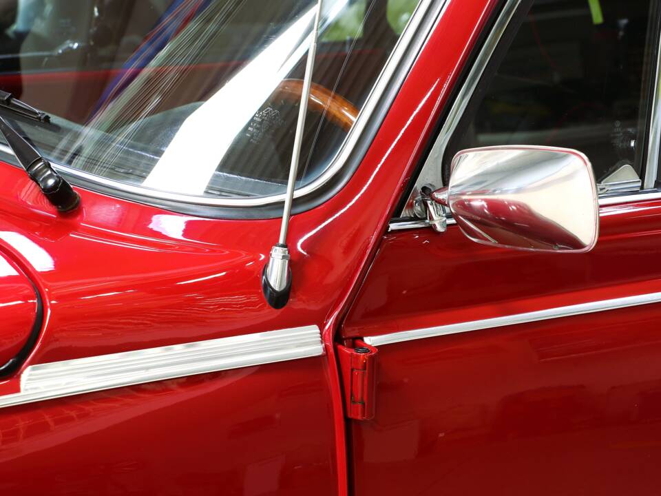 Immagine 9/34 di Volkswagen Beetle 1303 LS (1978)