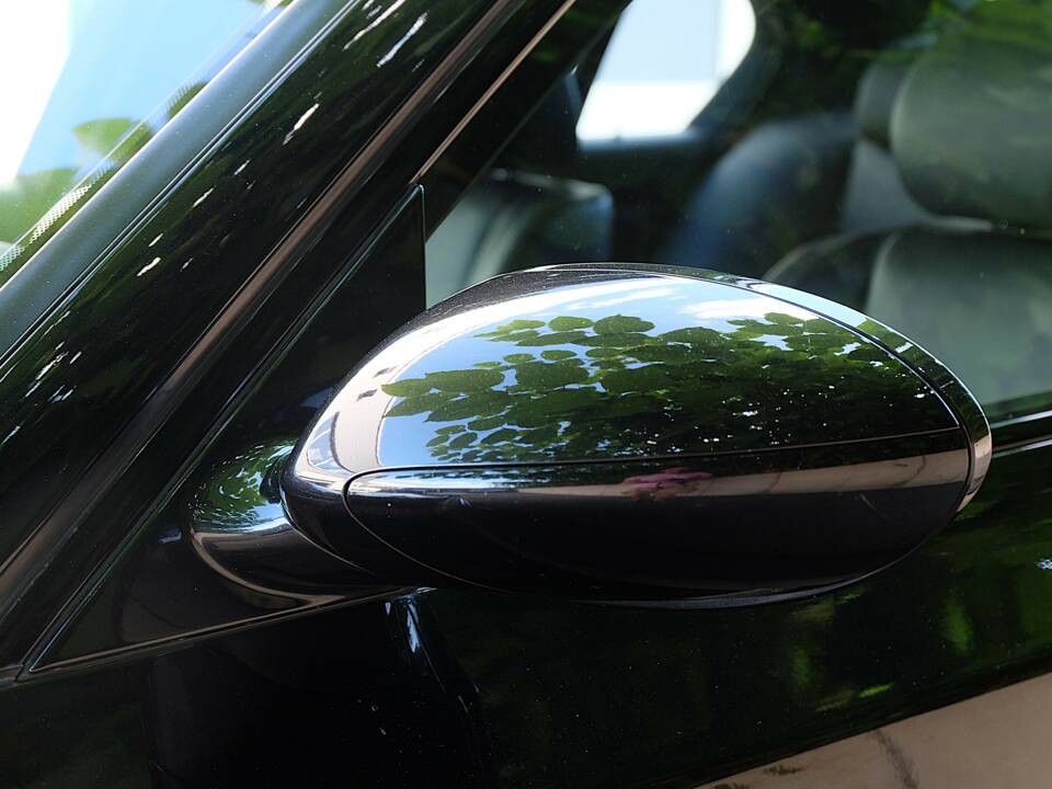 Image 25/51 of BMW M5 (2007)