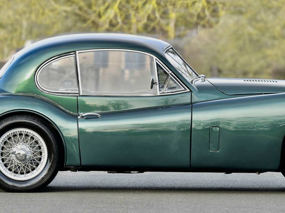 Image 8/50 of Jaguar XK 140 FHC (1956)