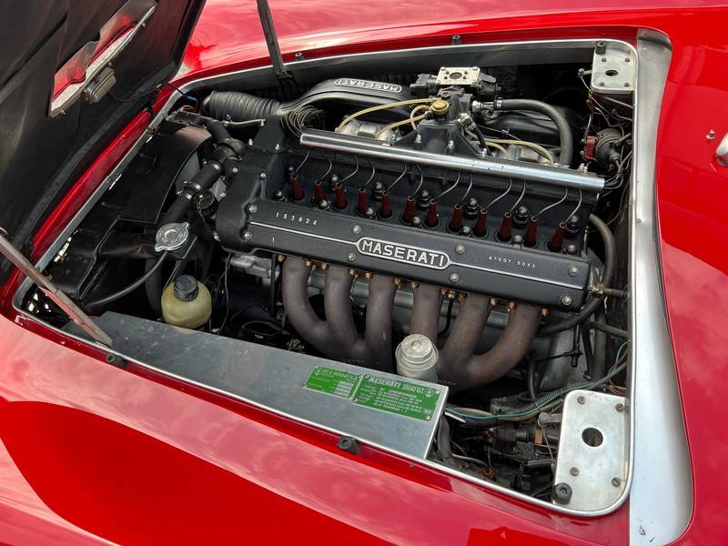 Image 37/41 of Maserati 3500 GTI Touring (1964)