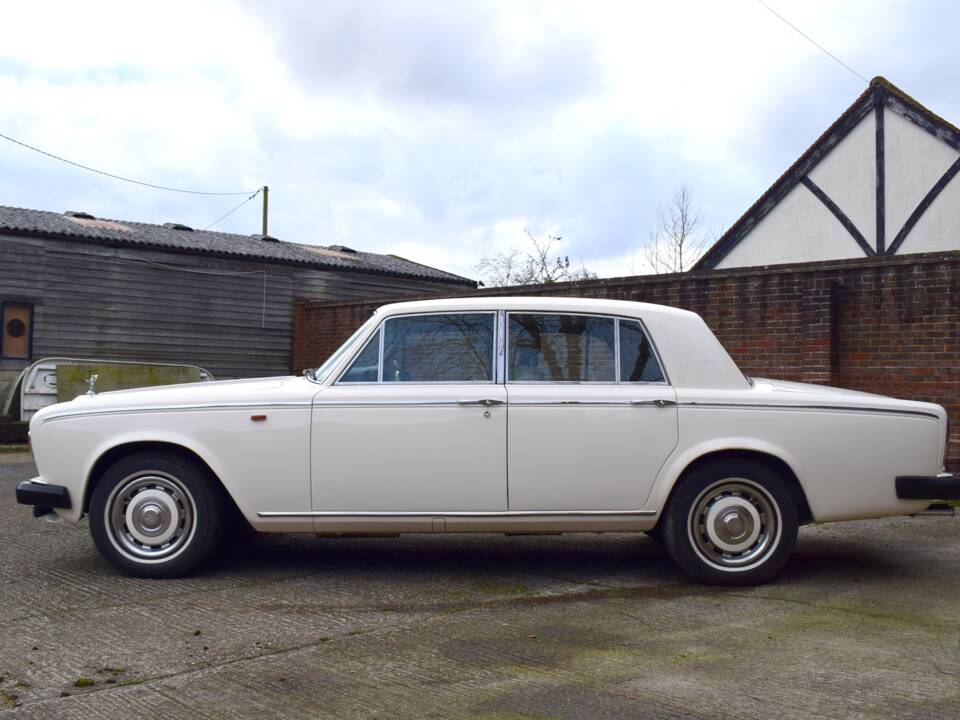 Image 25/50 of Rolls-Royce Silver Shadow II (1979)