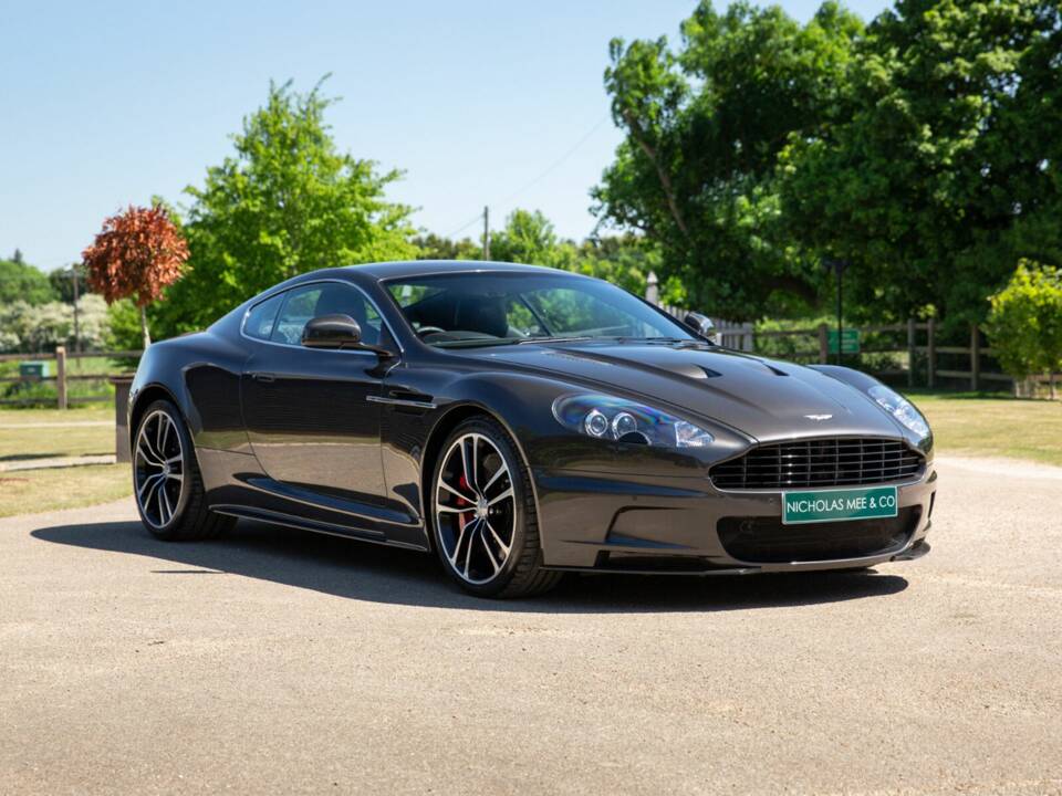 Image 39/50 of Aston Martin DBS (2012)