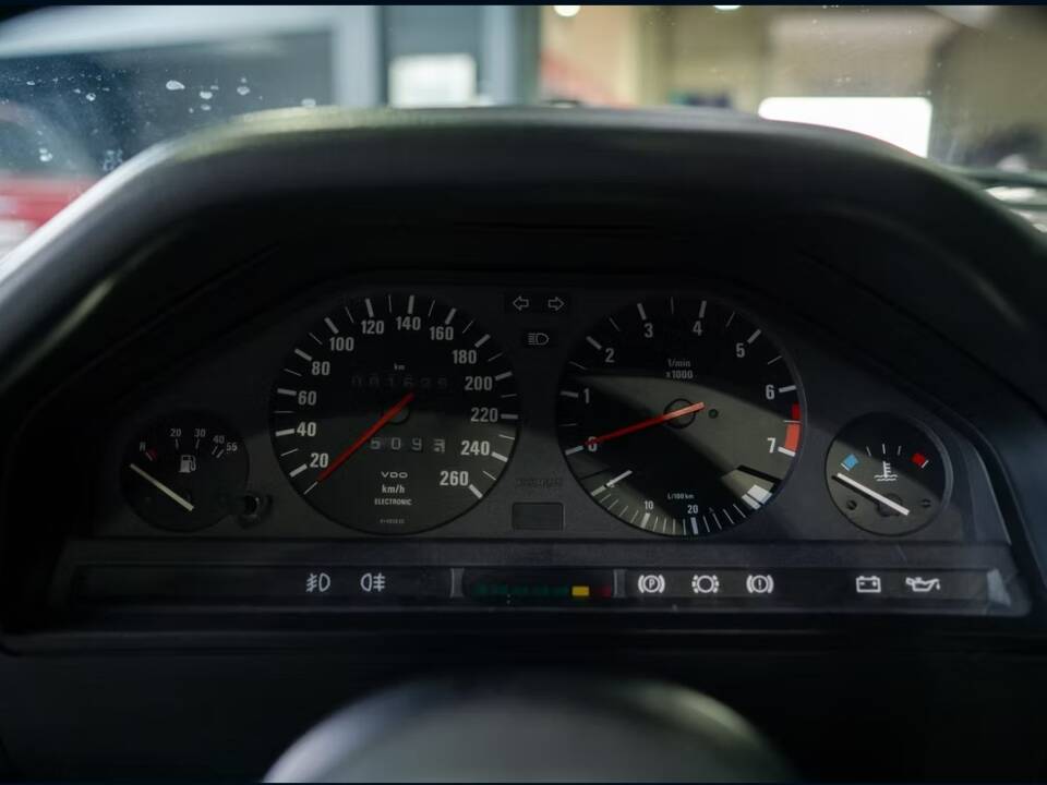 Immagine 23/28 di BMW 320i Baur TC (1985)