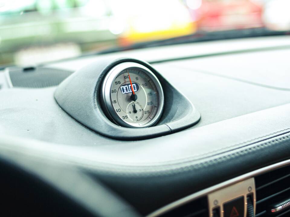 Image 15/48 of Porsche 911 Carrera 4S (2007)