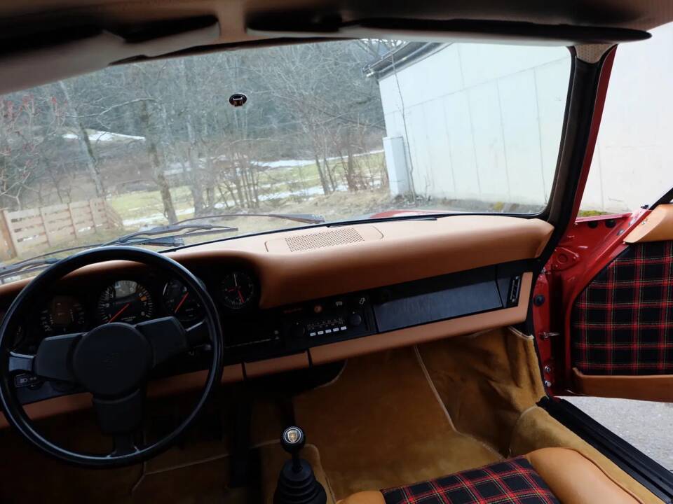 Bild 33/57 von Porsche 911 2.7 S (1975)