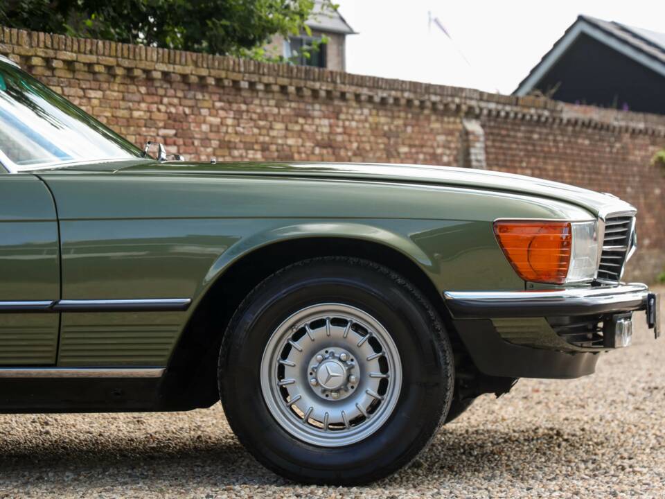 Image 32/50 de Mercedes-Benz 280 SLC (1976)