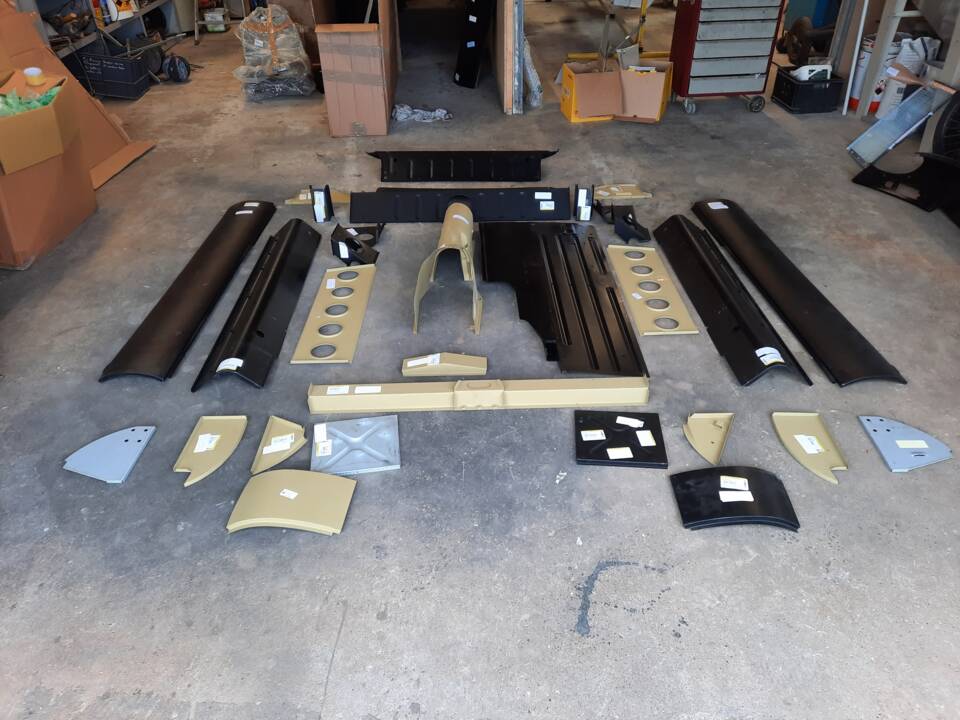 Image 48/74 of Jaguar E-Type 3.8 Flat Floor (1961)