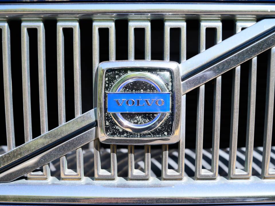 Image 24/50 of Volvo V 70 2.4 (2006)